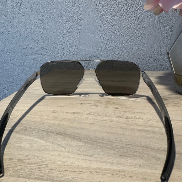 Men’s Prada sunglasses - Picture 3 of 6